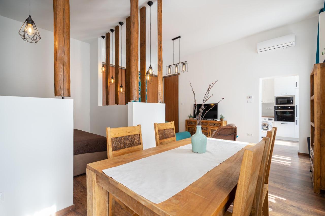 Basilika View Elegant Suite Need Reservation For Free Parking Budapest Bagian luar foto