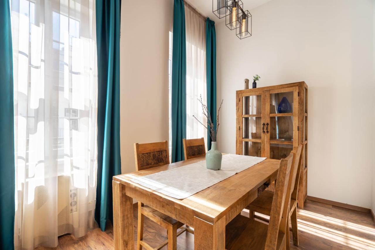 Basilika View Elegant Suite Need Reservation For Free Parking Budapest Bagian luar foto